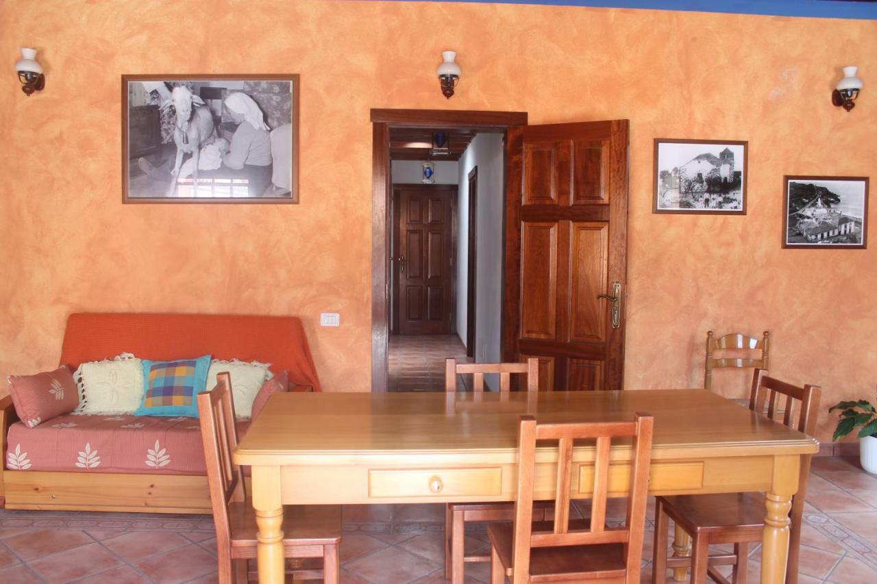 La Casa Del Abuelo Villa Los Sauces Bagian luar foto